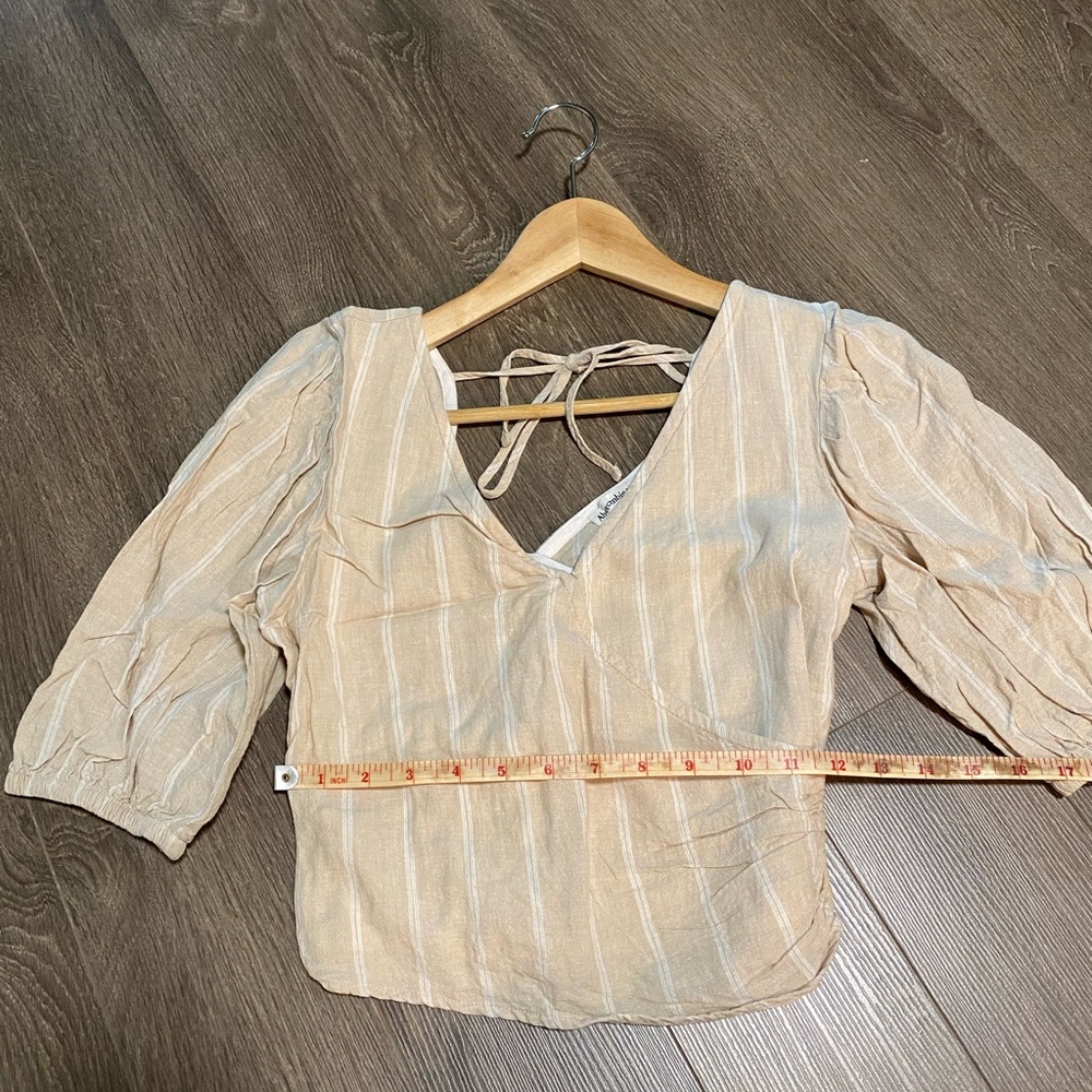 A&F Wrap Top - Picture 6 of 8